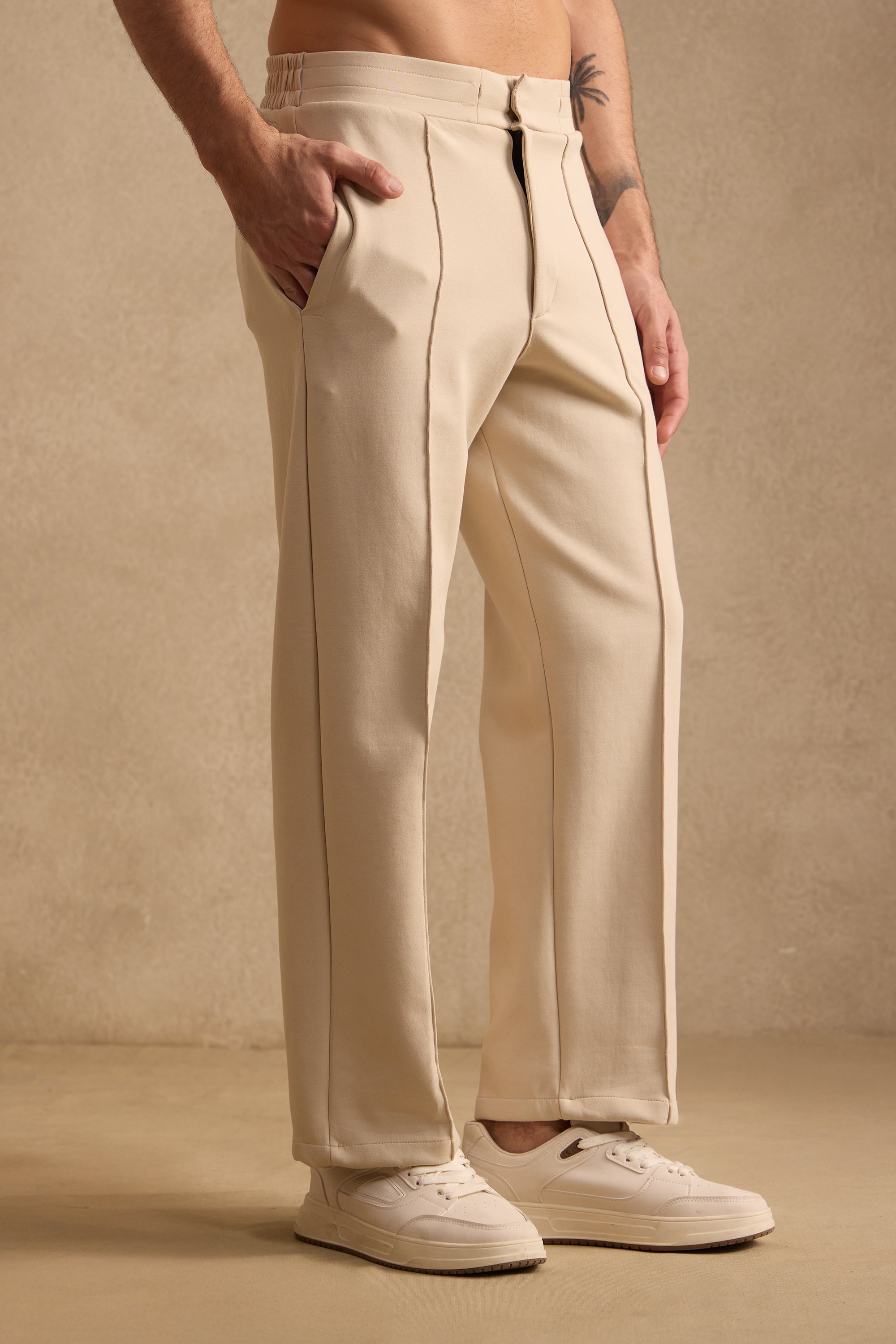 EVRYDAE PIN TUCK PANTS