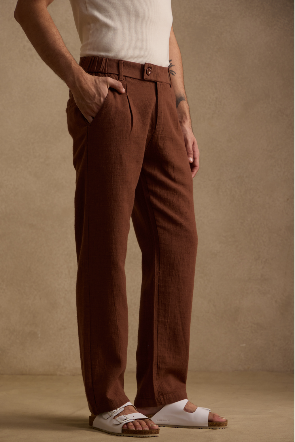THE SEOUL LINEN PANTS IN EXPRESSO BROWN