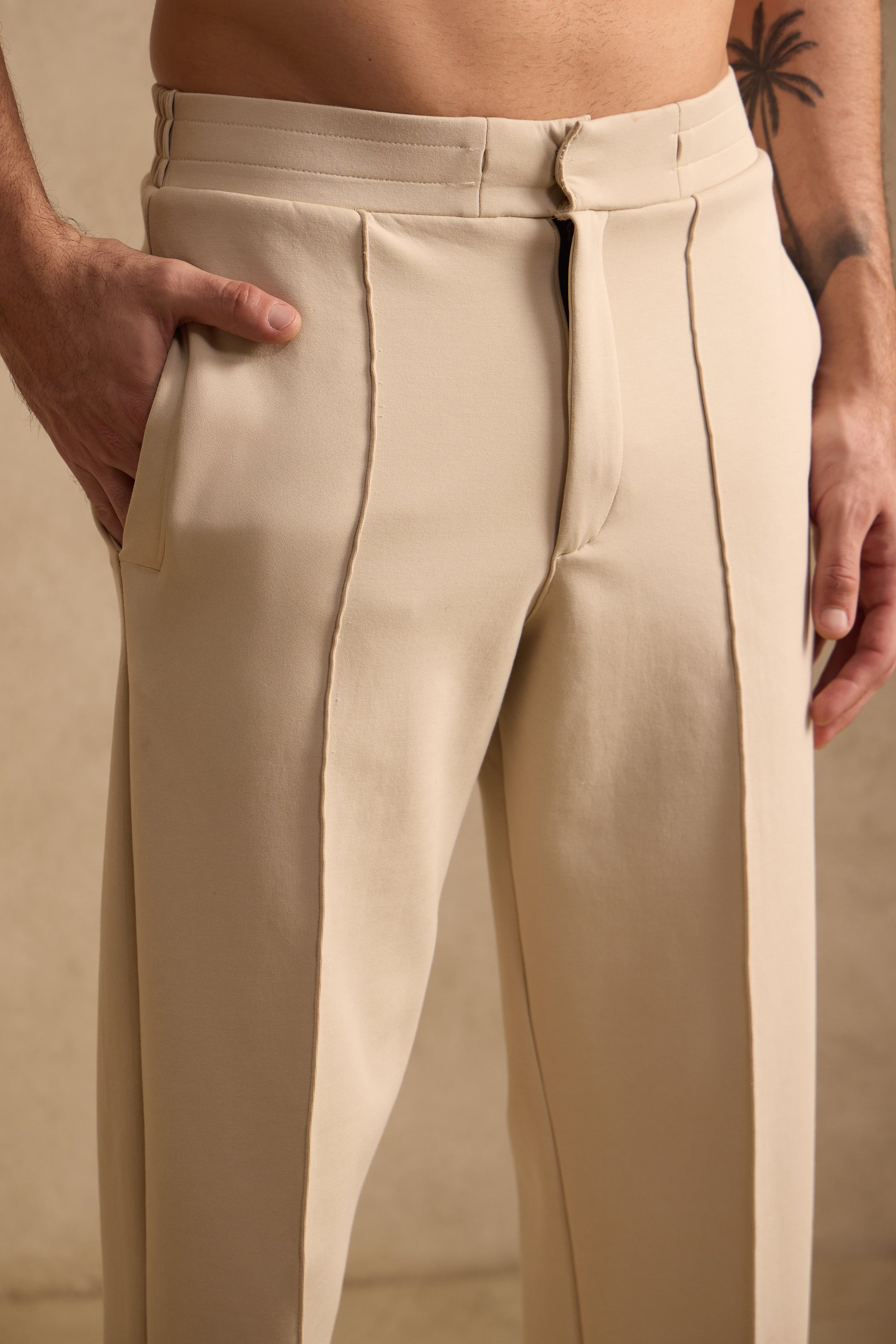EVRYDAE PIN TUCK PANTS