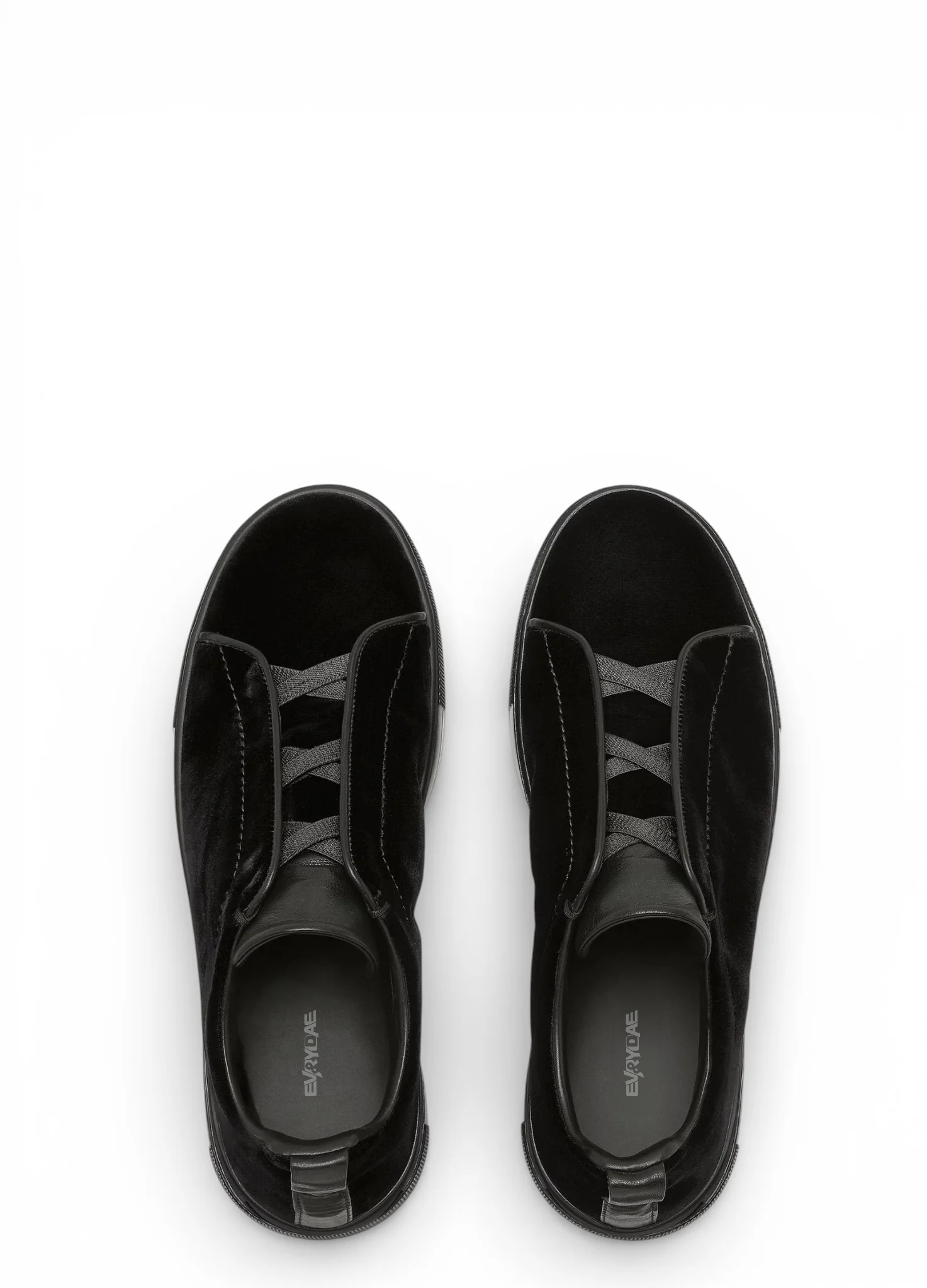 ICONIC TRIPPLE BAND SNEAKER
