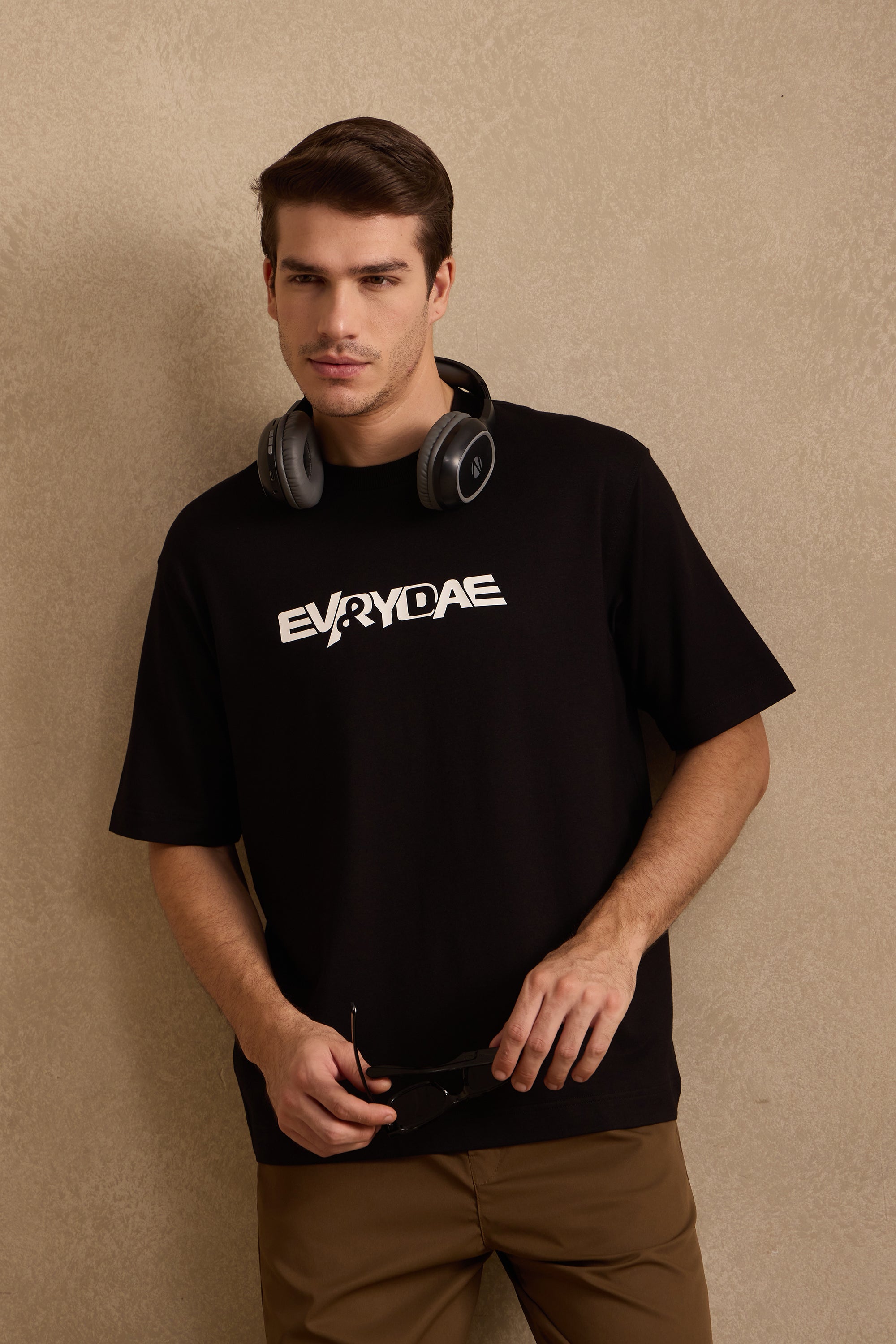 THE BAMBOO CREW TSHIRT IN DEEP BLACK