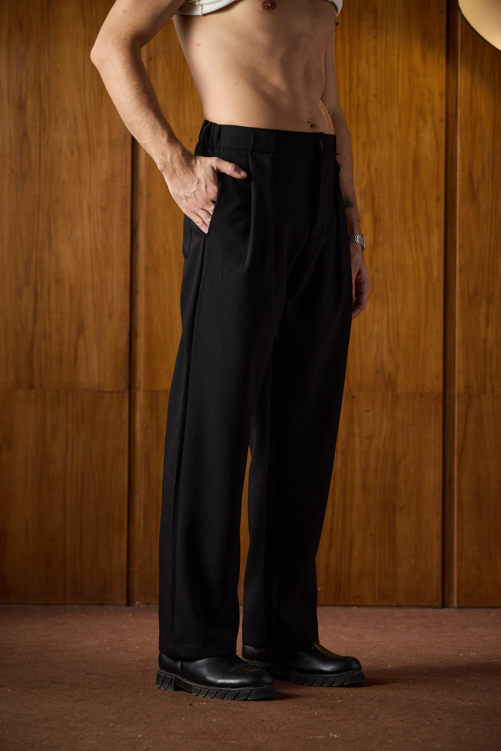 THE SEOUL PLEATED PANTS IN DEEP BLACK