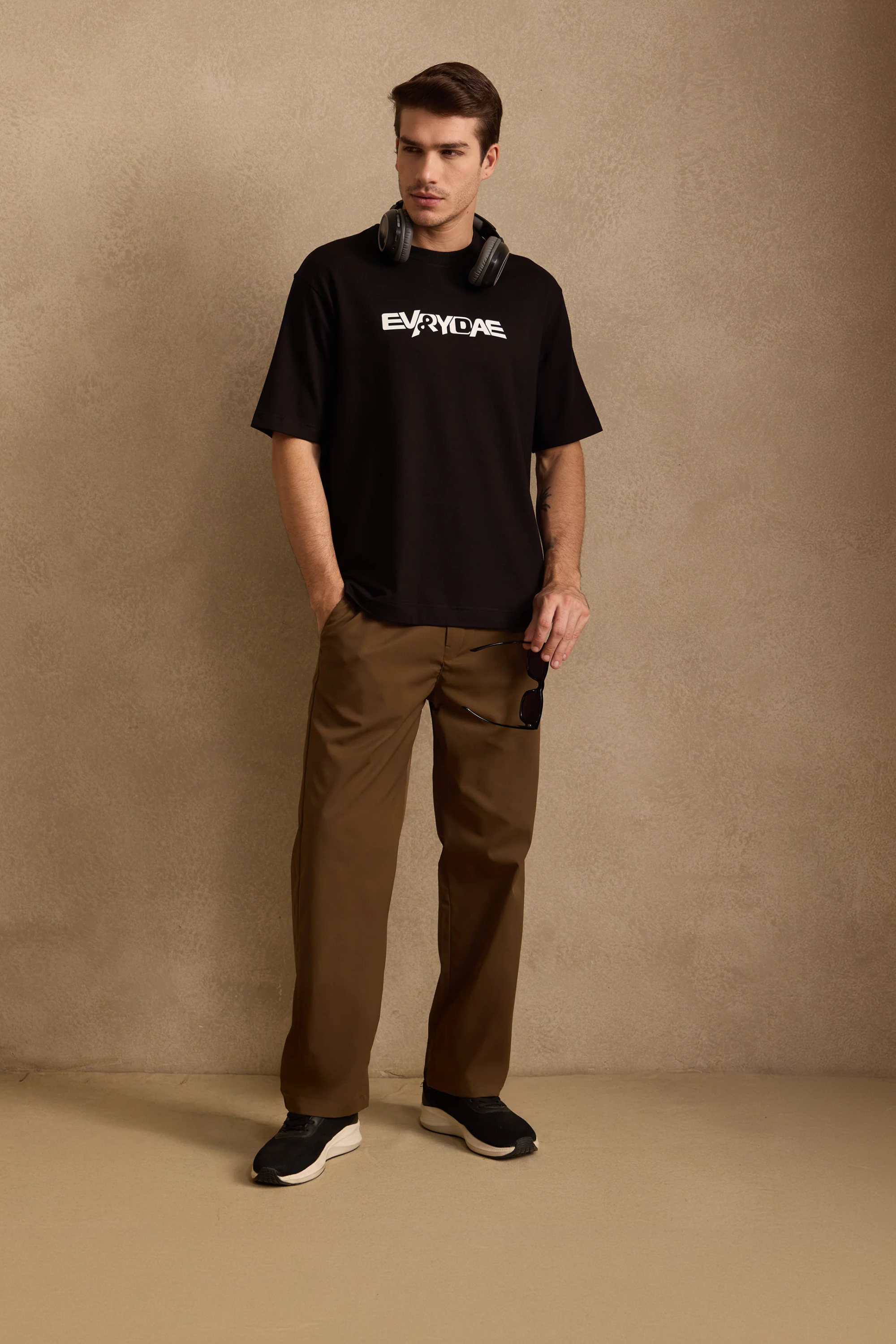 THE BAMBOO CREW TSHIRT IN DEEP BLACK