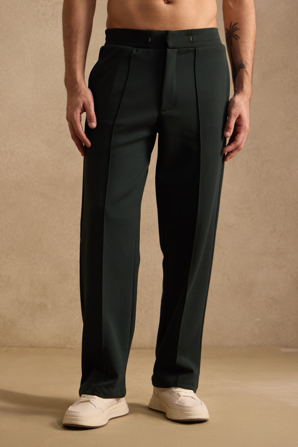EVRYDAE PIN TUCK PANTS