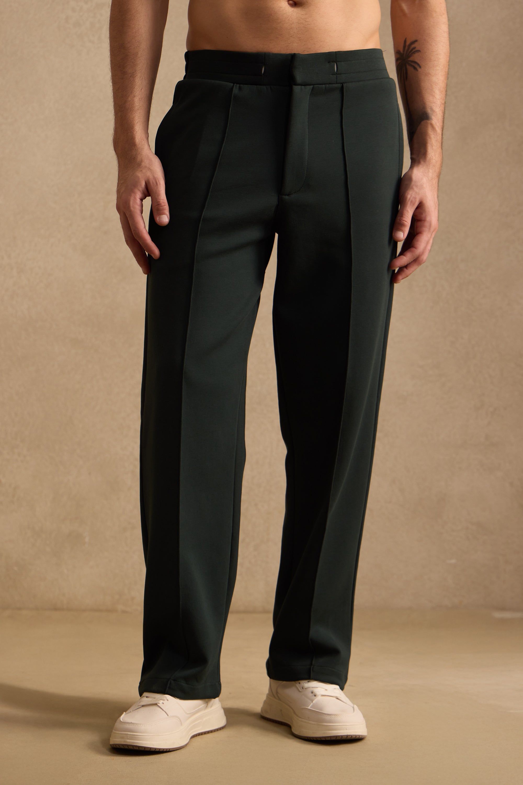 EVRYDAE PIN TUCK PANTS
