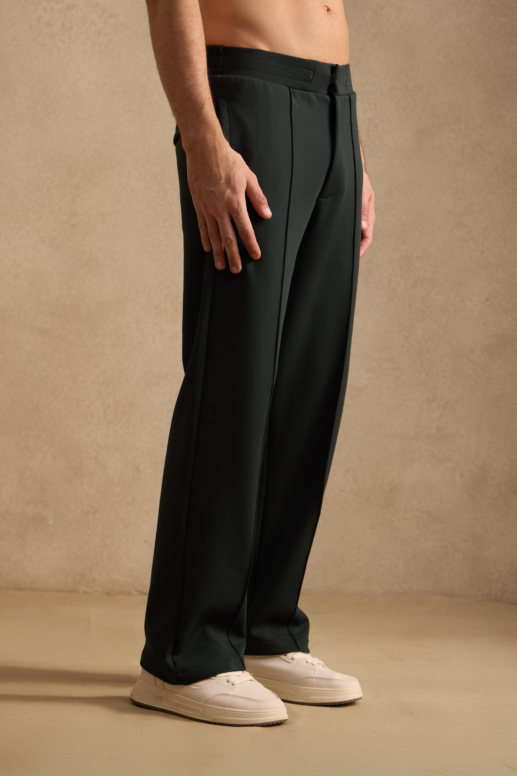EVRYDAE PIN TUCK PANTS