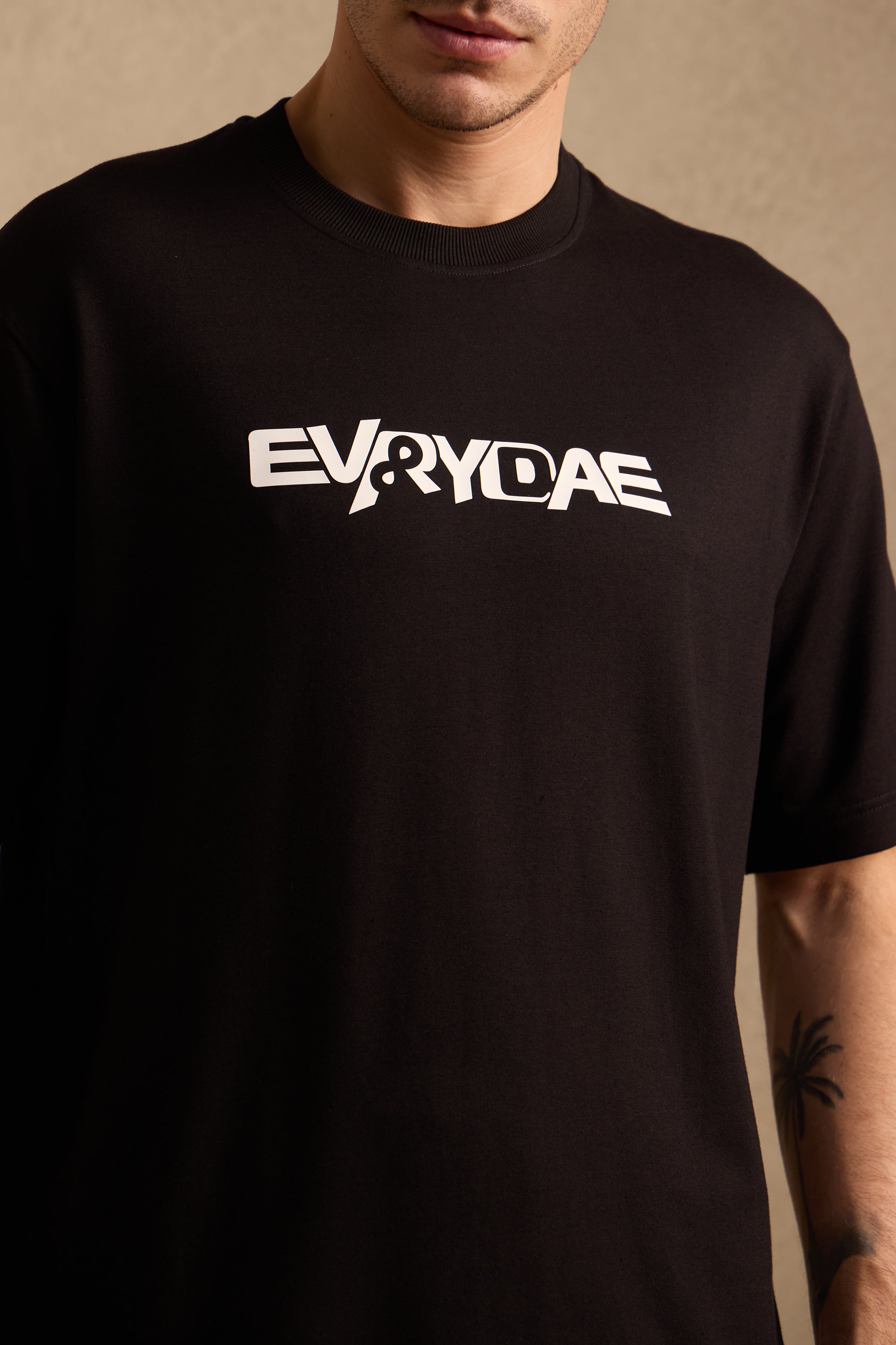 THE BAMBOO CREW TSHIRT IN DEEP BLACK