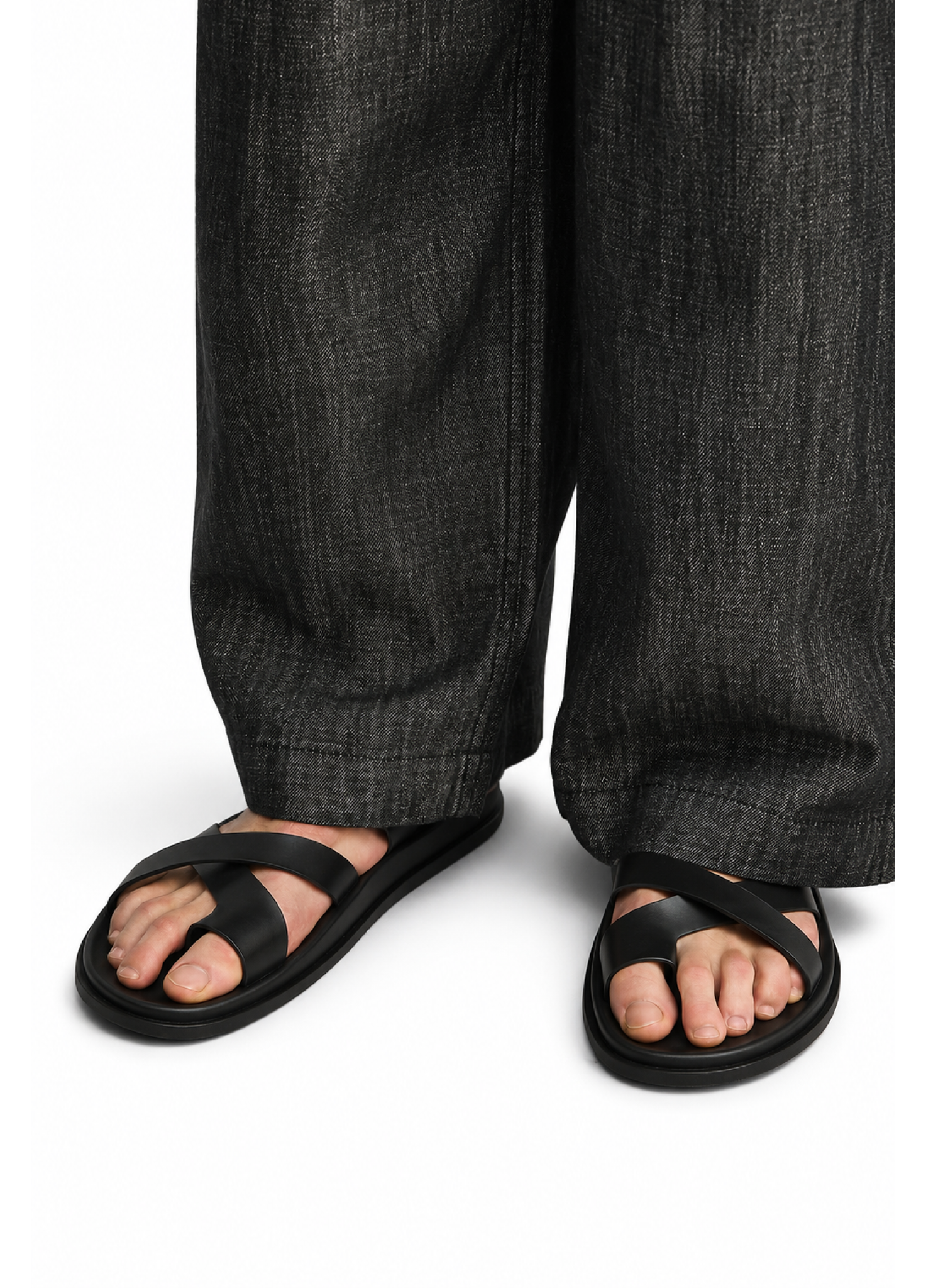 EVRYDAE NERO STRAP SANDAL