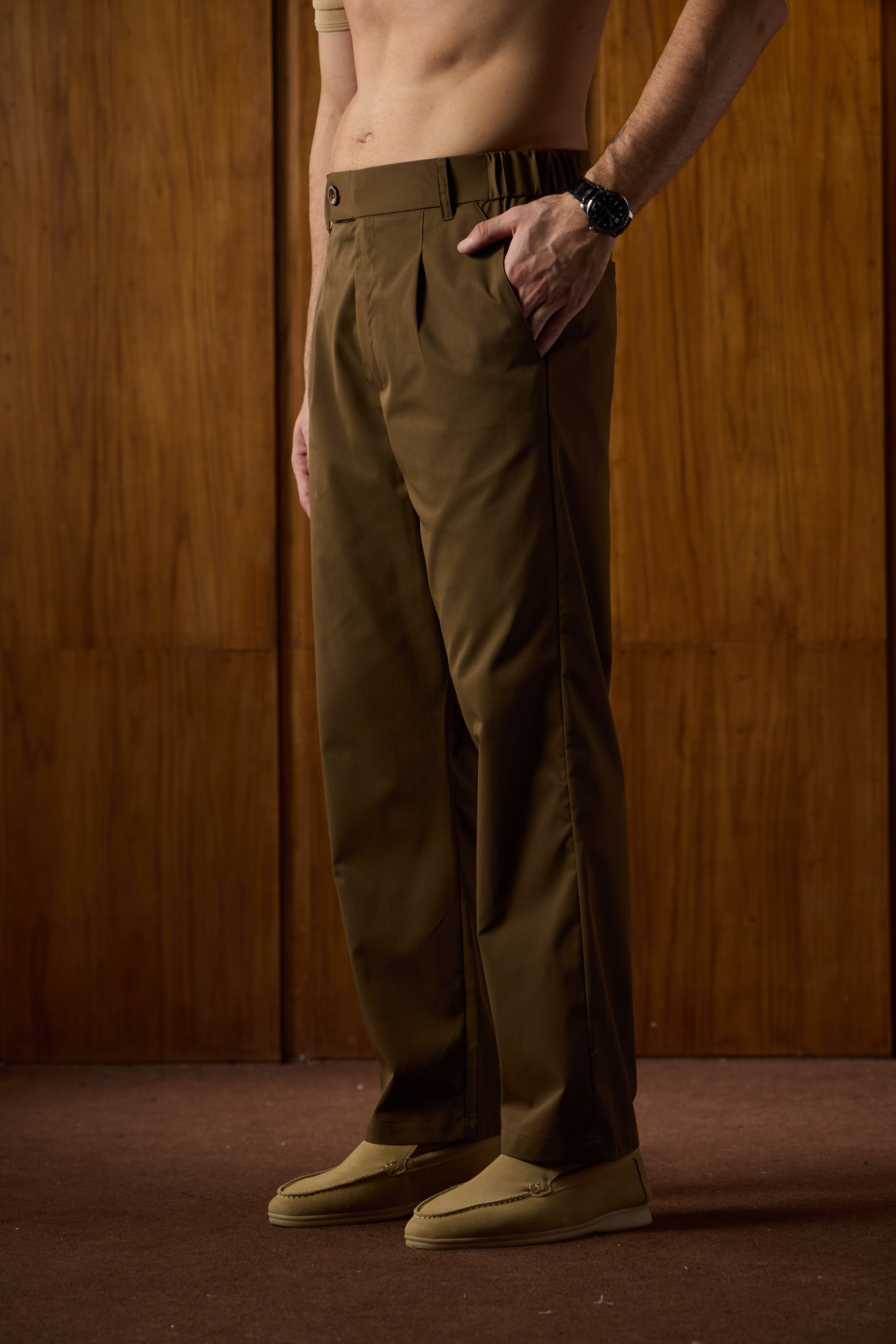 THE SEOUL AIR PANTS IN DEEP OLIVE