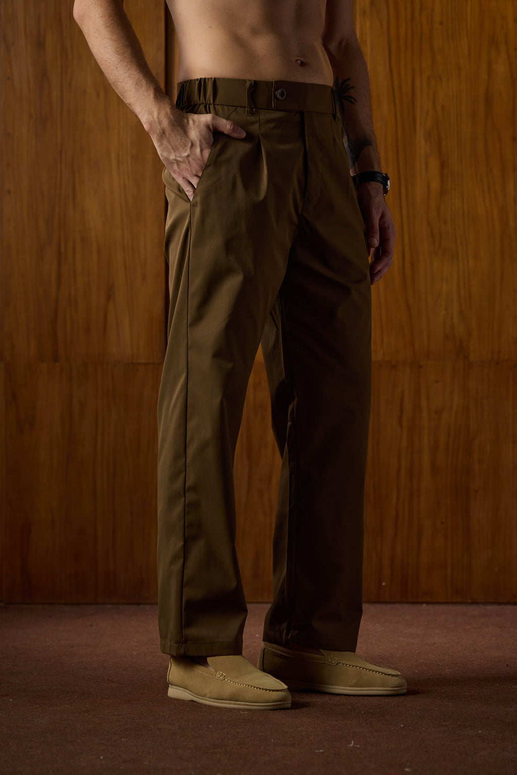 THE SEOUL AIR PANTS IN DEEP OLIVE
