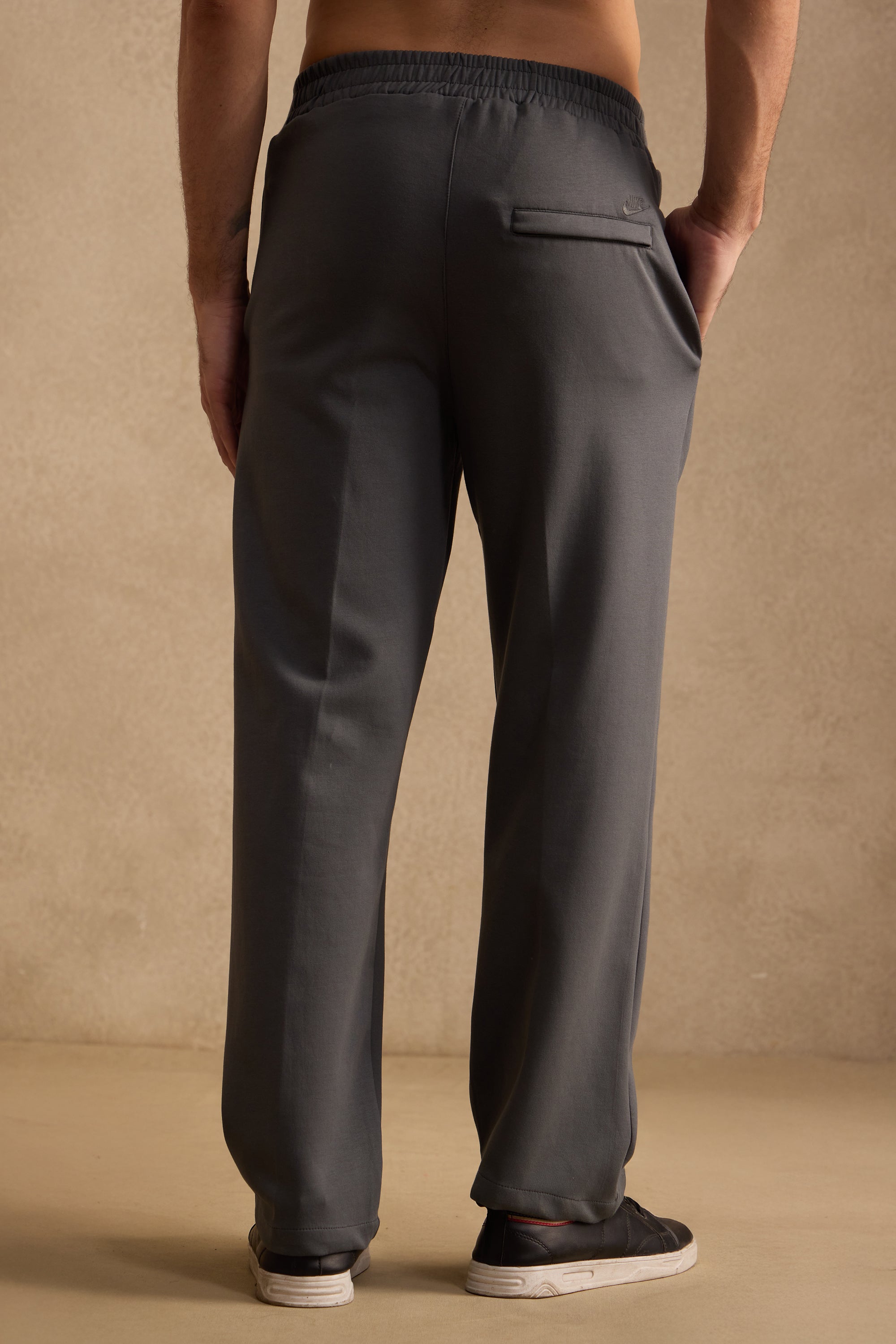EVRYDAE PIN TUCK PANTS