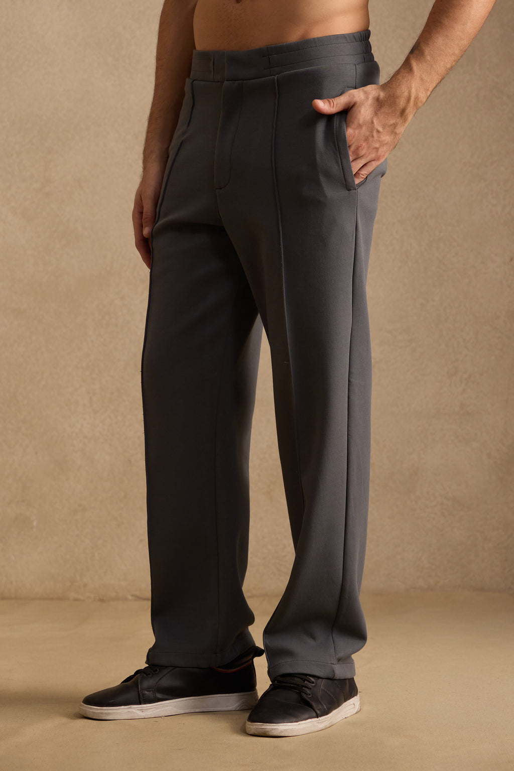 EVRYDAE PIN TUCK PANTS