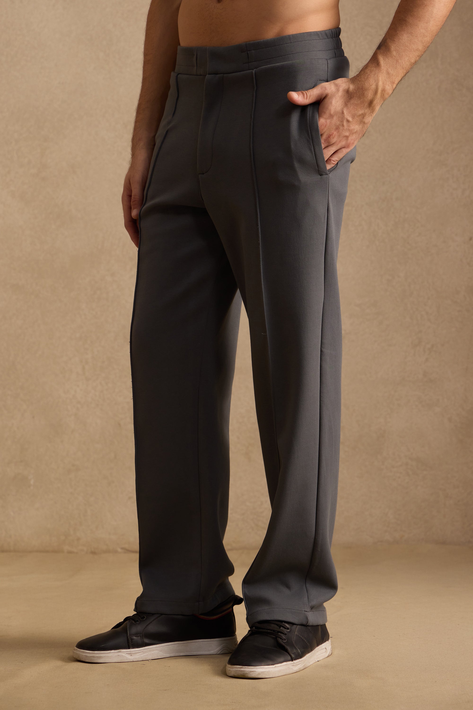 EVRYDAE PIN TUCK PANTS