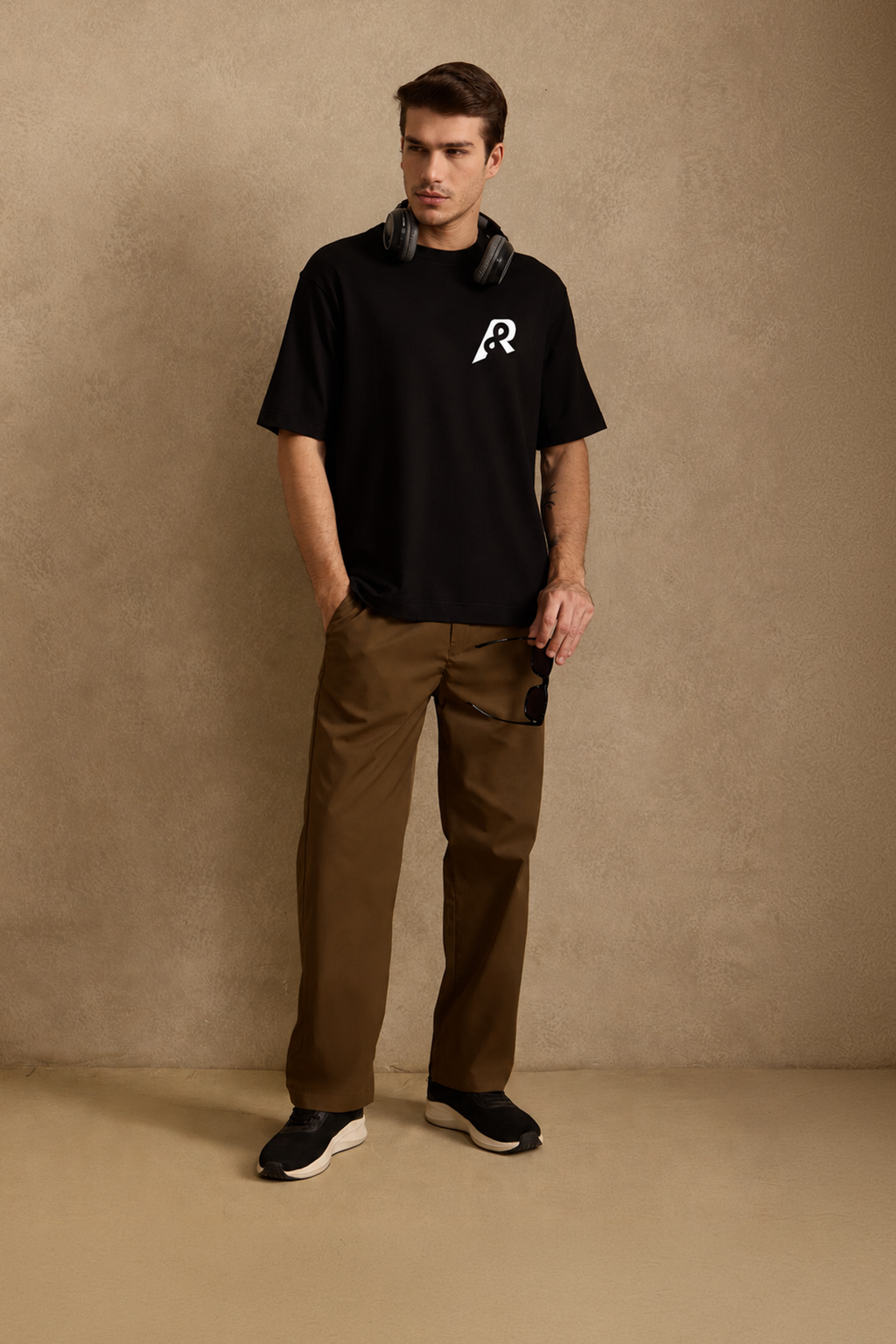 THE BAMBOO CREW TSHIRT IN DEEP BLACK
