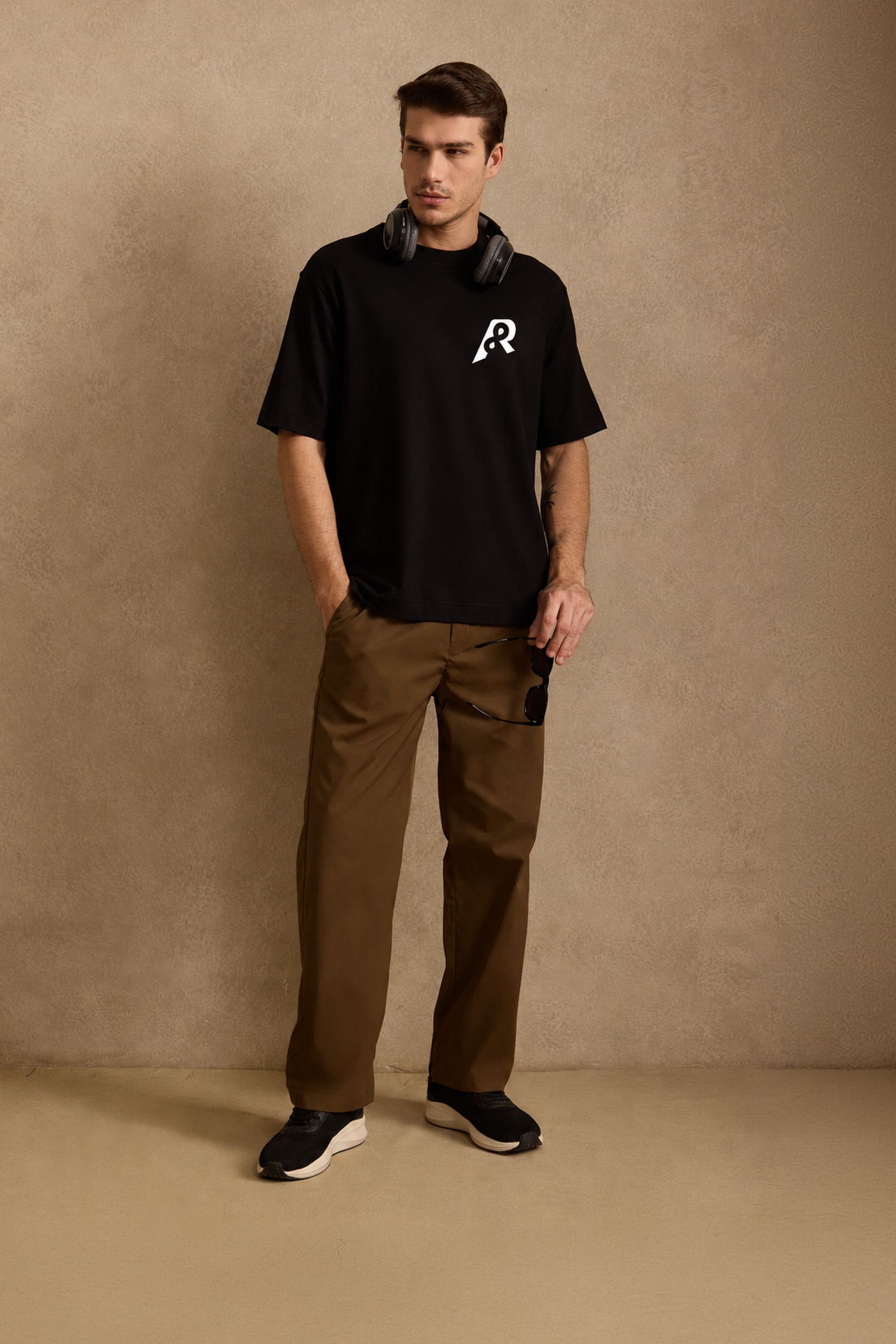 THE BAMBOO CREW TSHIRT IN DEEP BLACK
