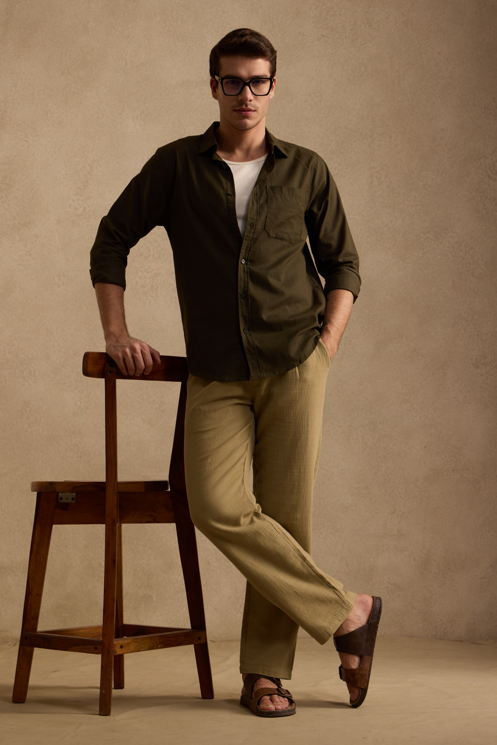 THE SEOUL LINEN PANTS IN OLIVE KHAKI