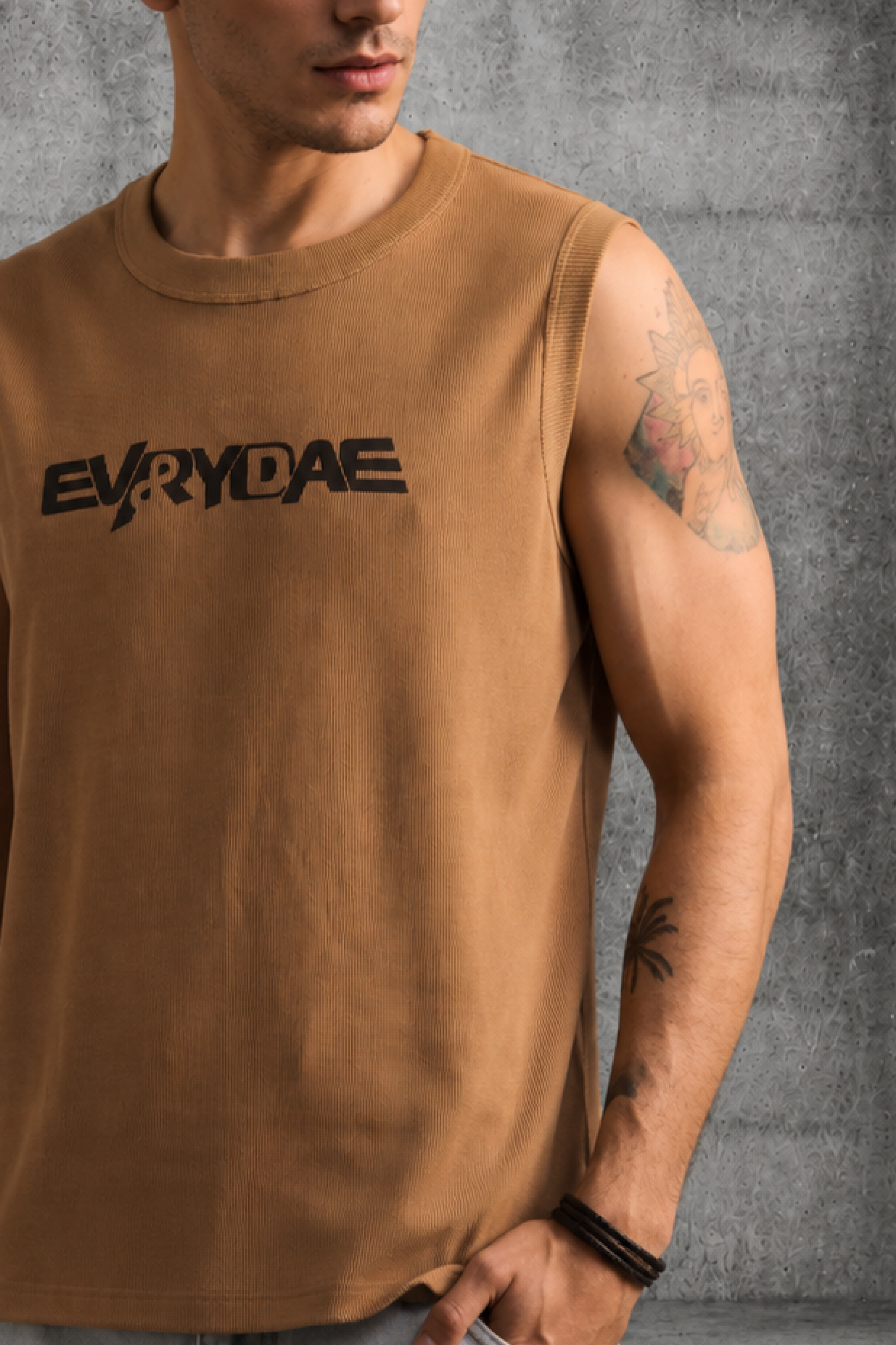 RIBBED MUSCLE TANK IN DESERT SAND