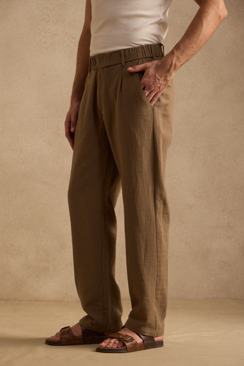 THE SEOUL LINEN PANTS IN TAUPE