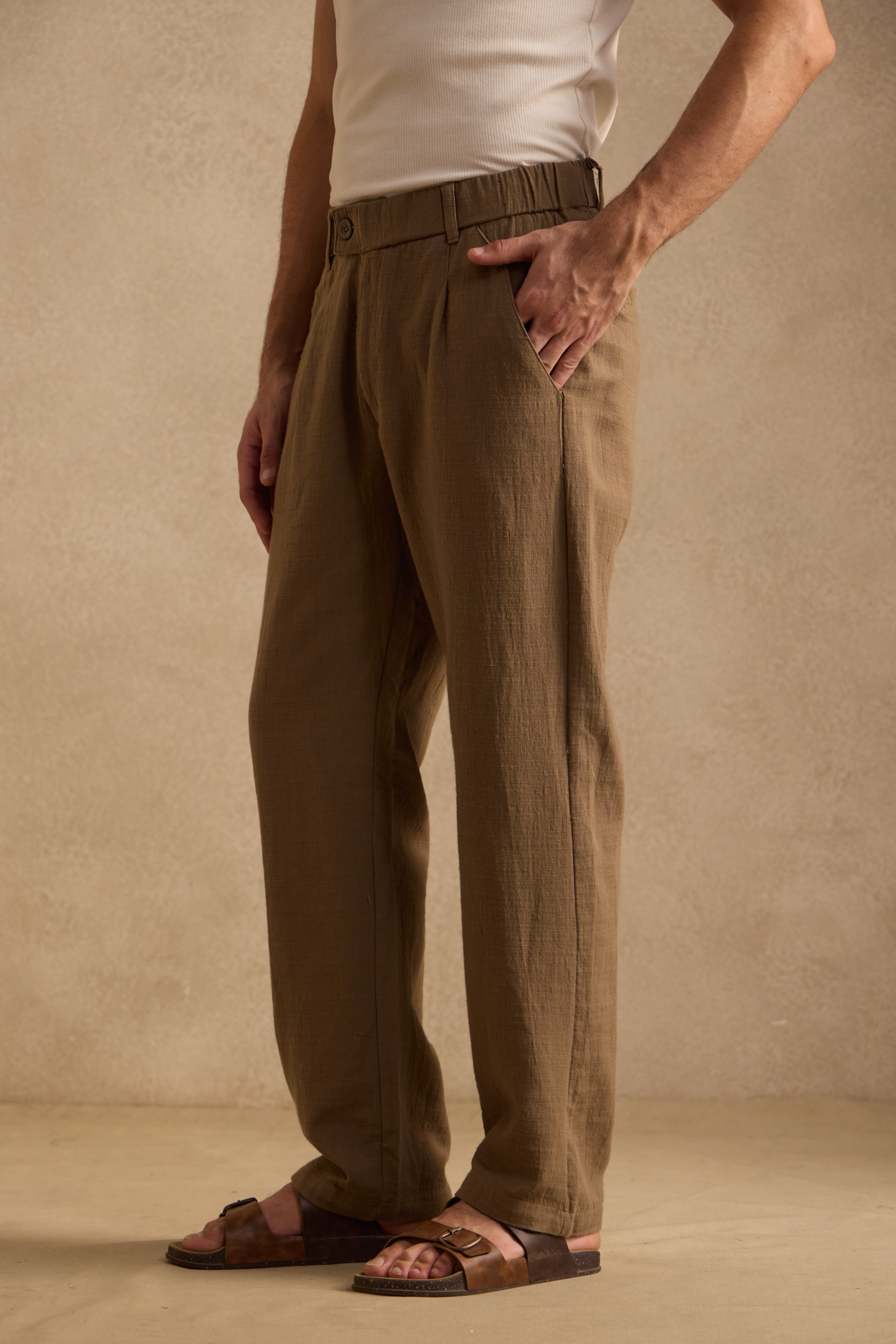 THE SEOUL LINEN PANTS IN TAUPE