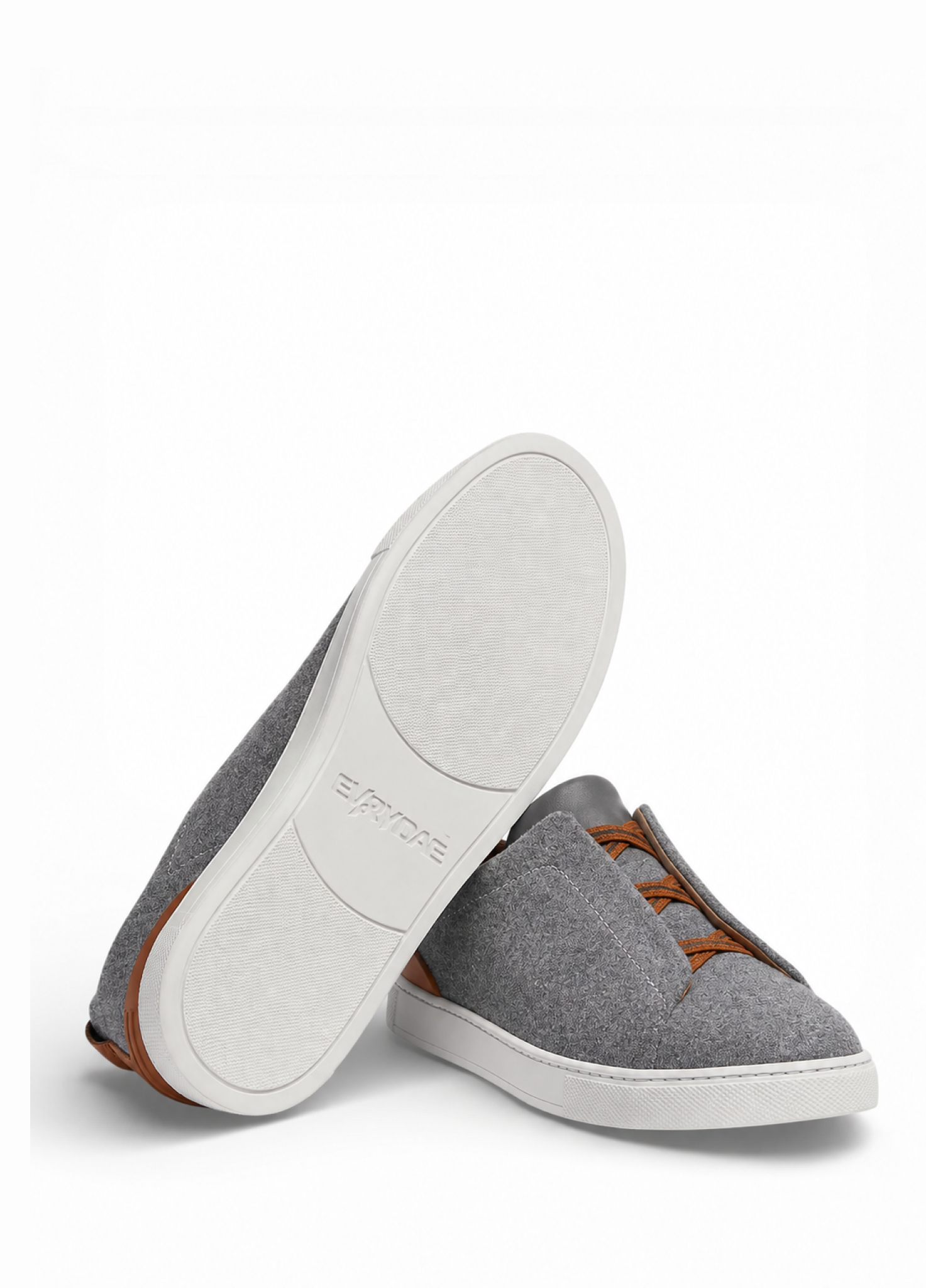 ICONIC TRIPPLE BAND SNEAKER