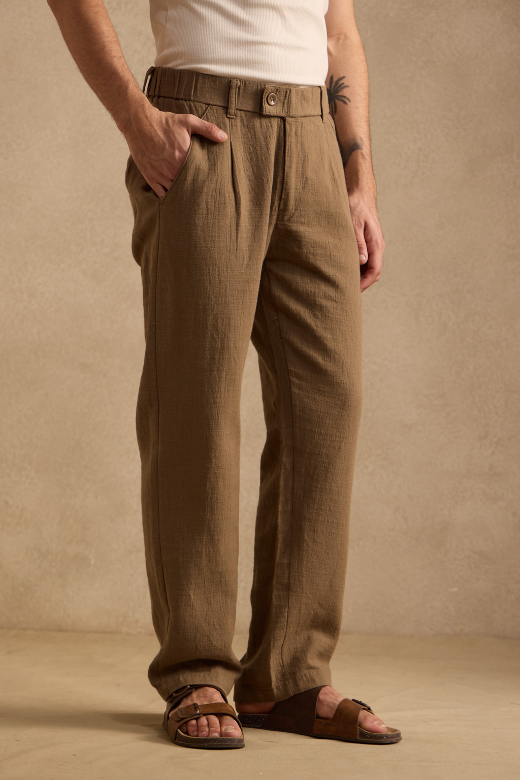 THE SEOUL LINEN PANTS IN TAUPE