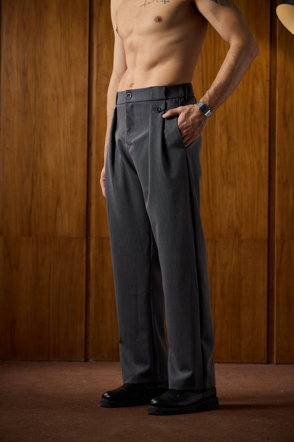 THE  SEOUL PLEATED PANTS IN CHARCOAL GREY
