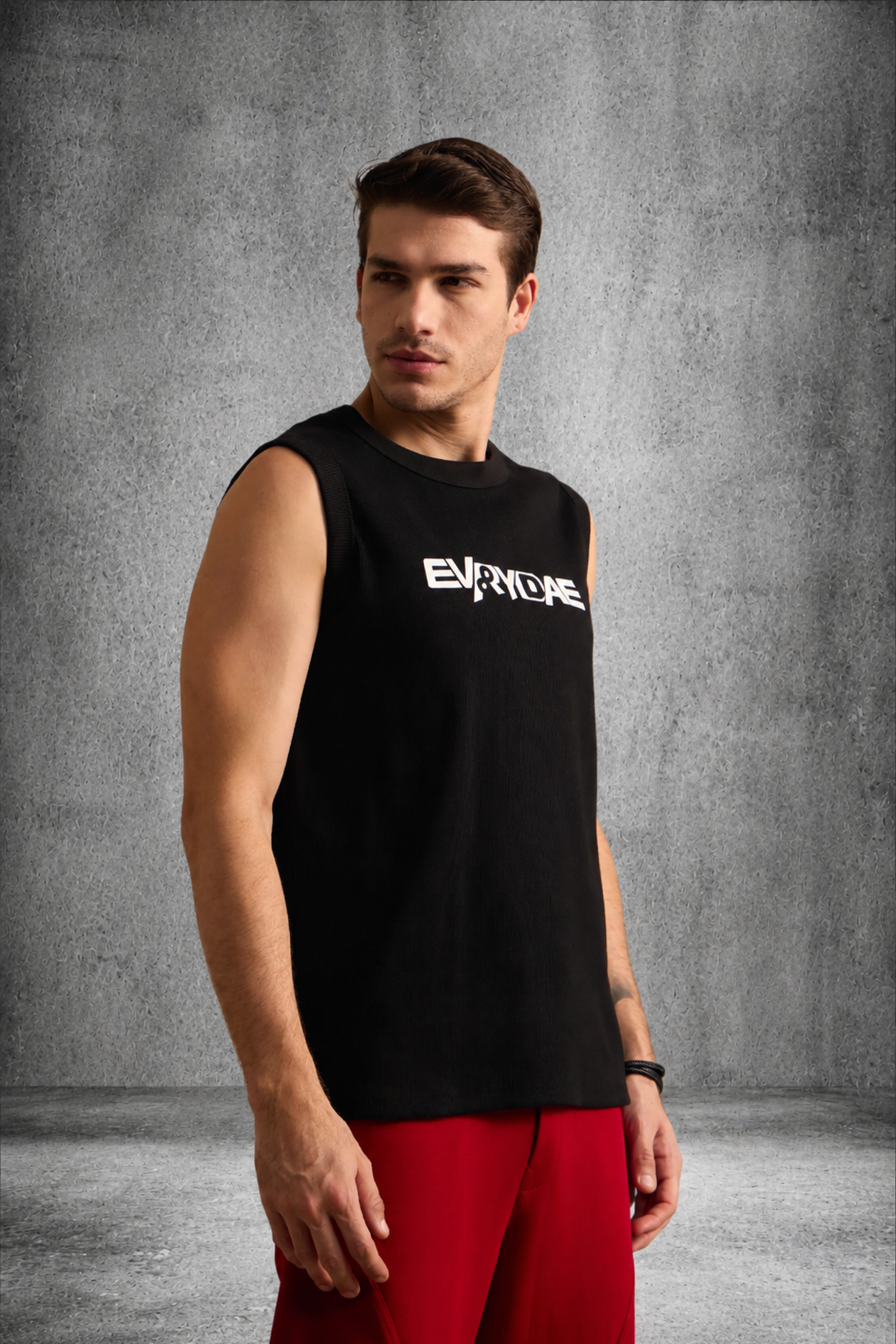 RIBBED MUSCLE TANK IN DEEP BLACK