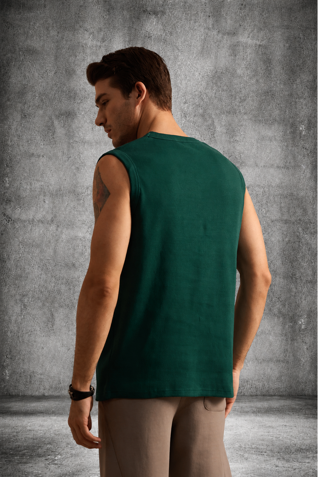 RIBBED MUSCLE TANK IN FOREST GREEN