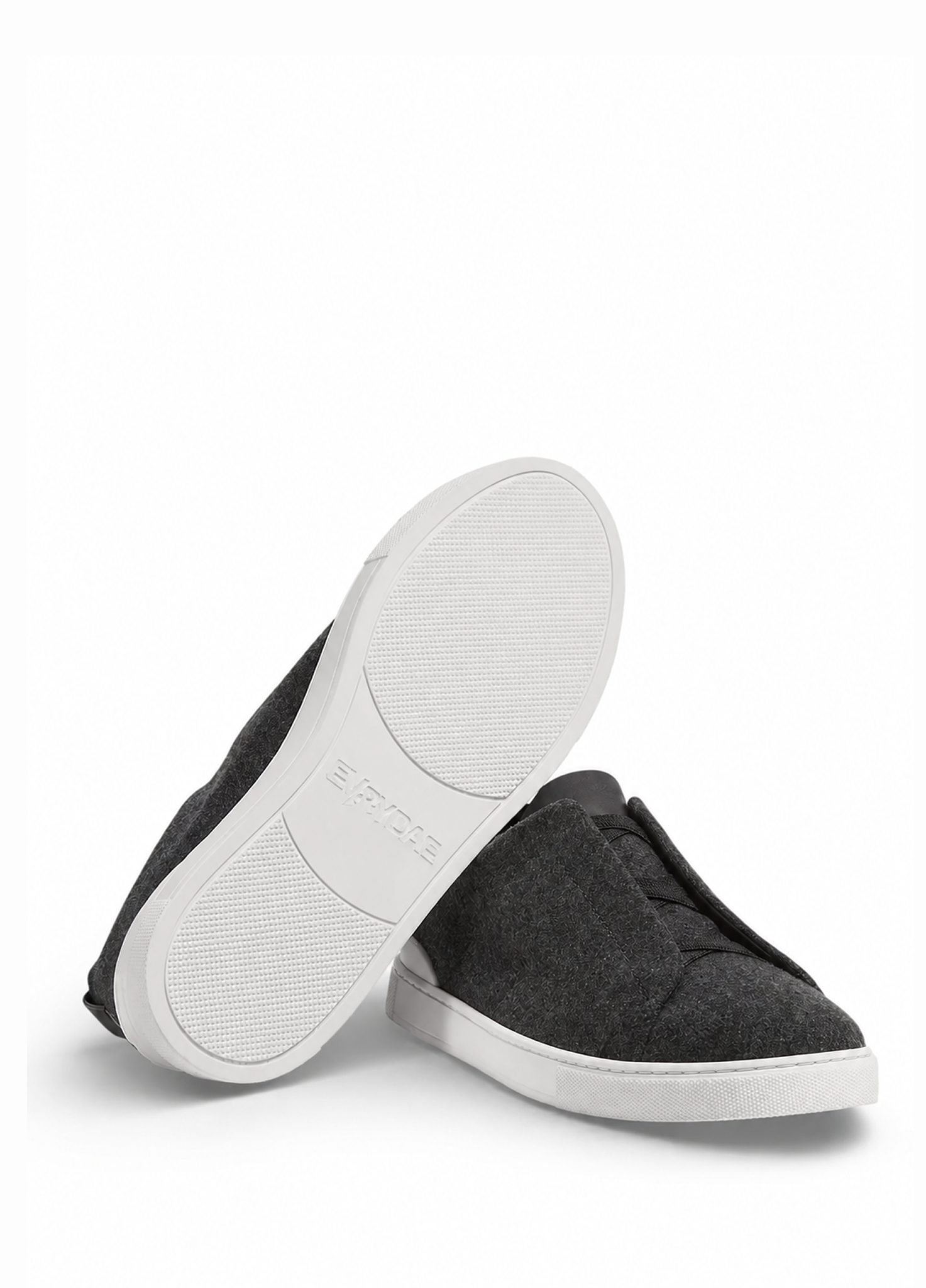 ICONIC TRIPPLE BAND SNEAKER