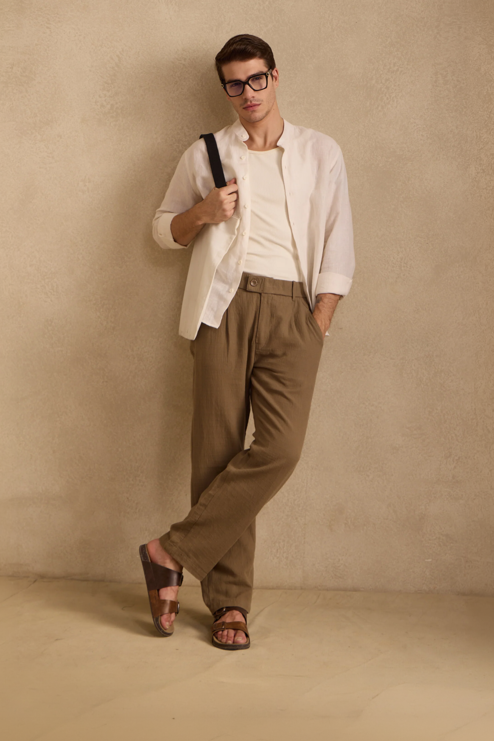 THE SEOUL LINEN PANTS IN TAUPE