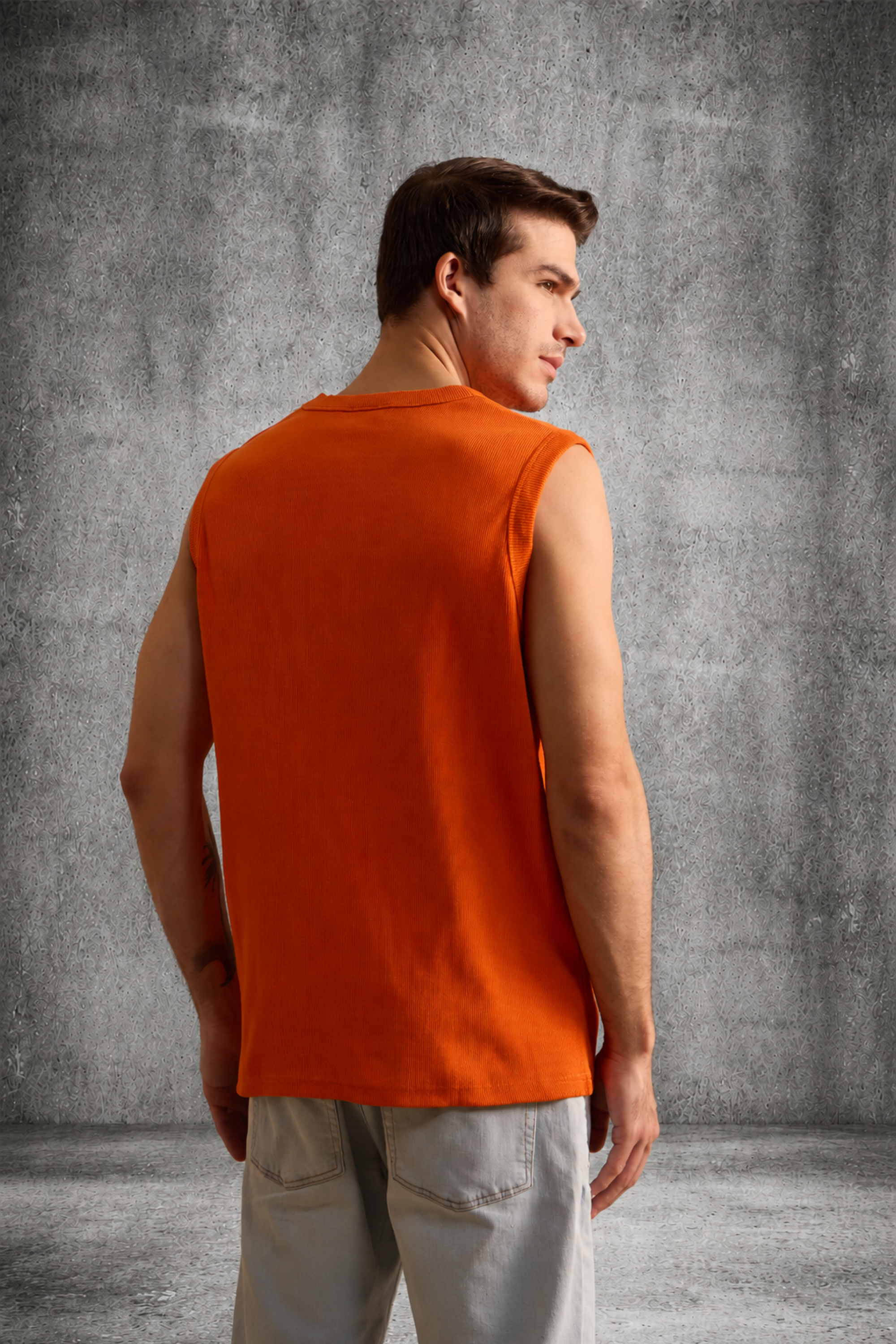 RIBBED MUSCLE TANK IN AMBER ORANGE