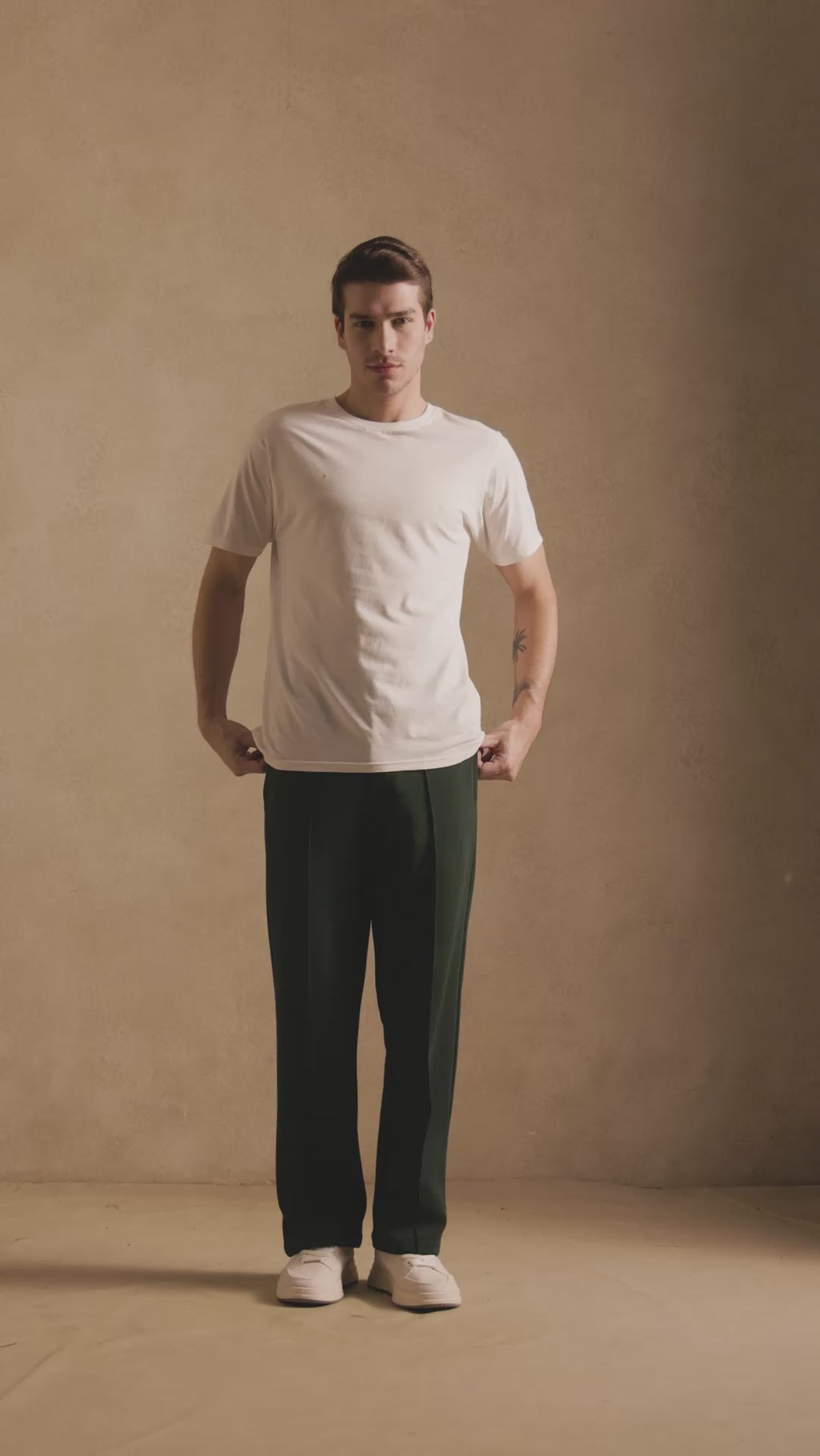 EVRYDAE PIN TUCK PANTS
