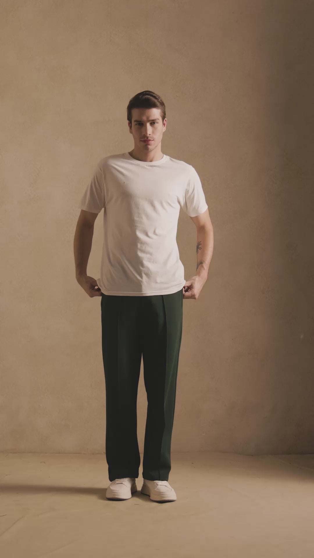 EVRYDAE PIN TUCK PANTS